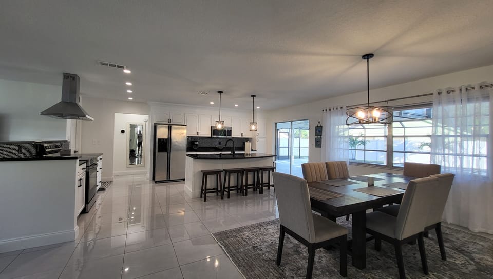 Formal Dining /Kitchen 