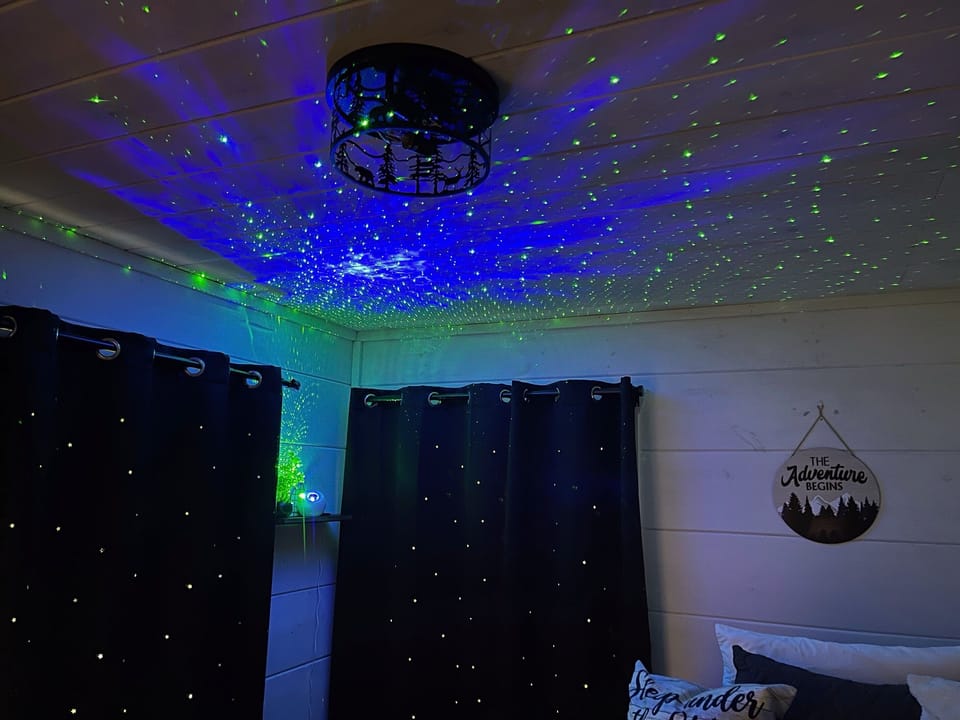 Starry projector in Bunk bedroom | 2nd bedroom | 1st Floor