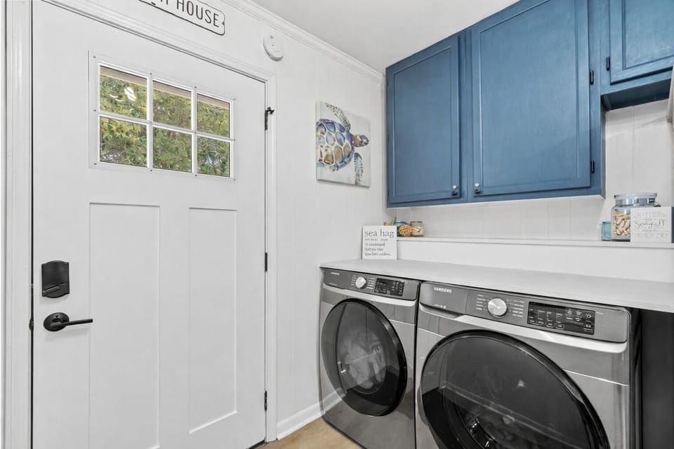 Samsung HE full-size washer and dryer