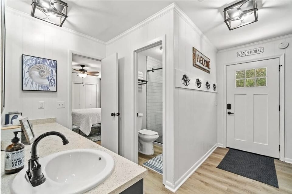 King Room ensuite bathroom. Shower and toilet is separate from sink area