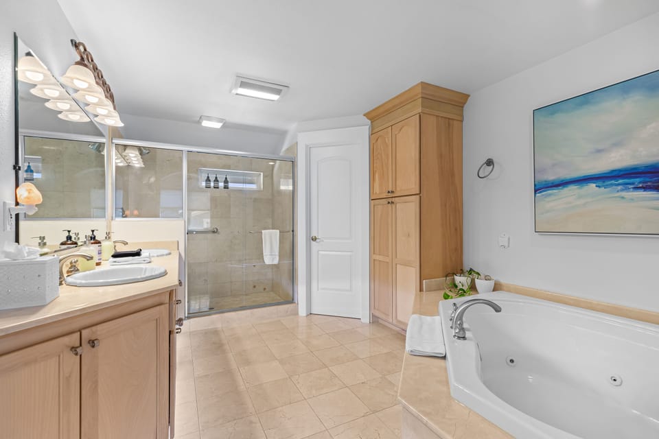 Primary Bedroom Ensuite Bathroom
