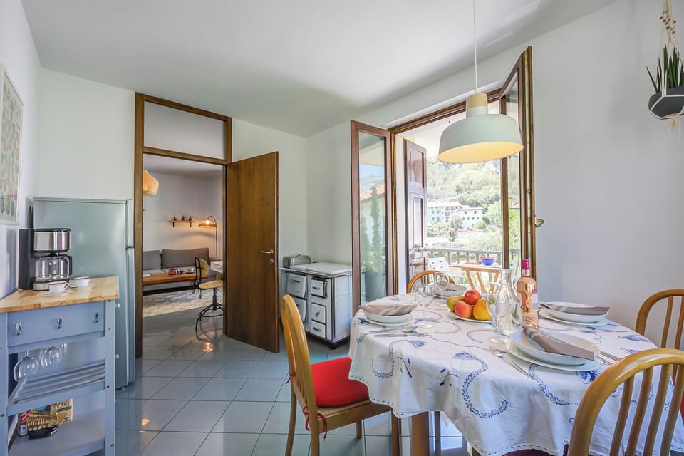 Family Apartment, Multiple Bedrooms (The Rock View) | Dining