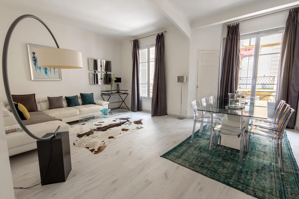 Living and dining area