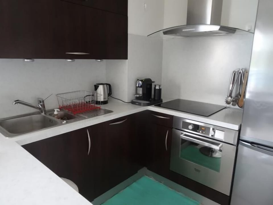 A closer look at the kitchen amenities