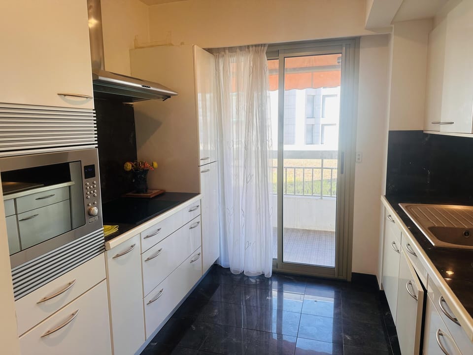 Equipped kitchen
