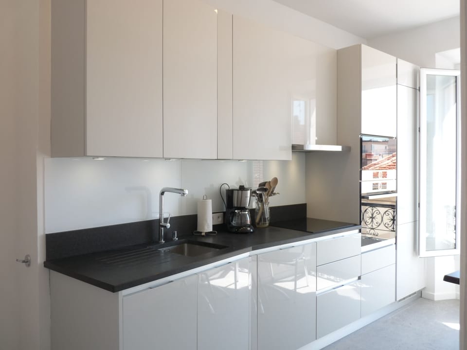 Closer look at the kitchen amenities