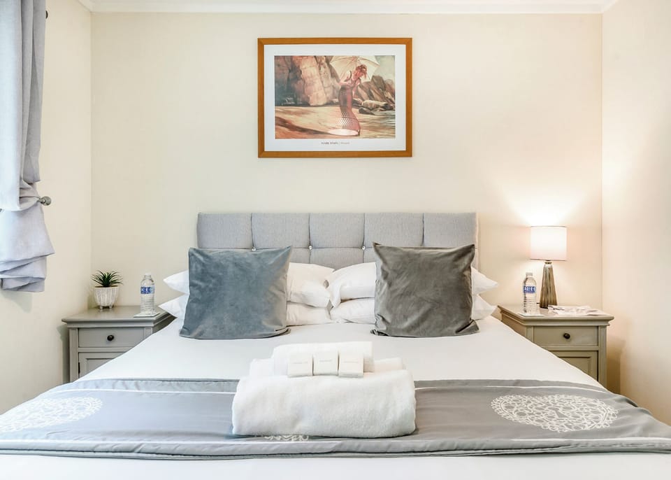 Bed, Bedroom, House