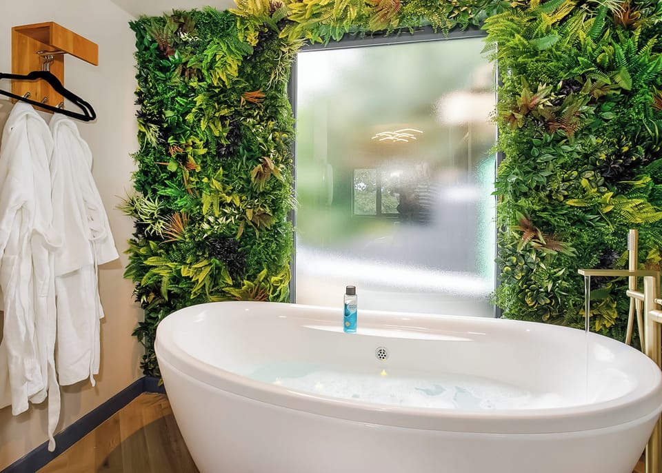 Whirlpool, Bathroom, House