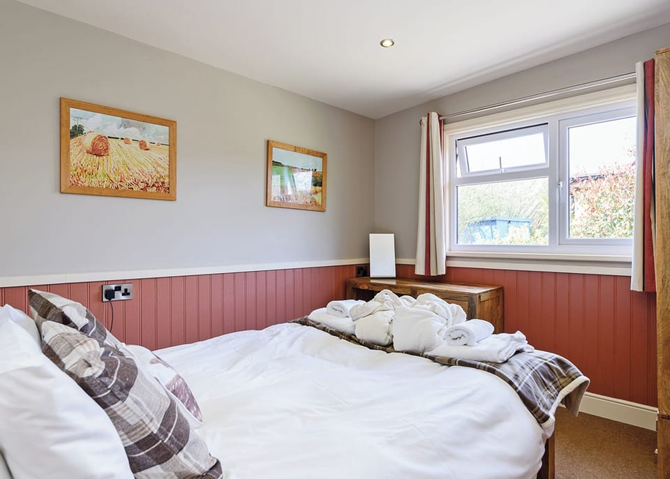 Bedroom, Bed, House