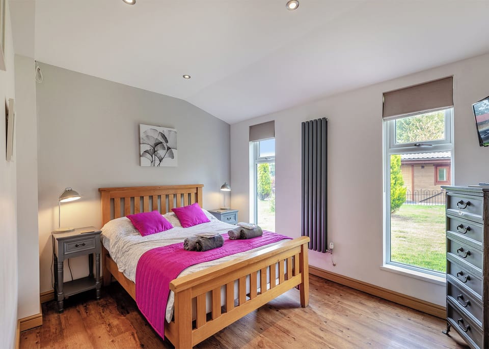Bedroom, Bed