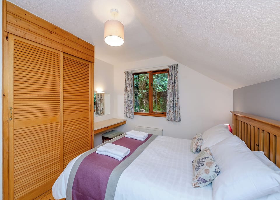 Bedroom, Bed