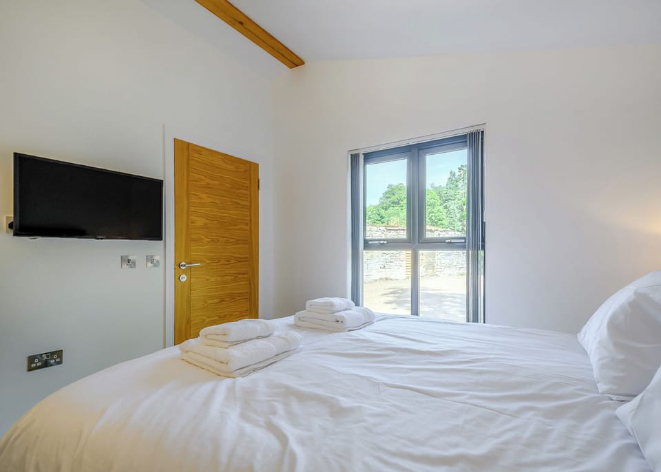 Bedroom, Bed