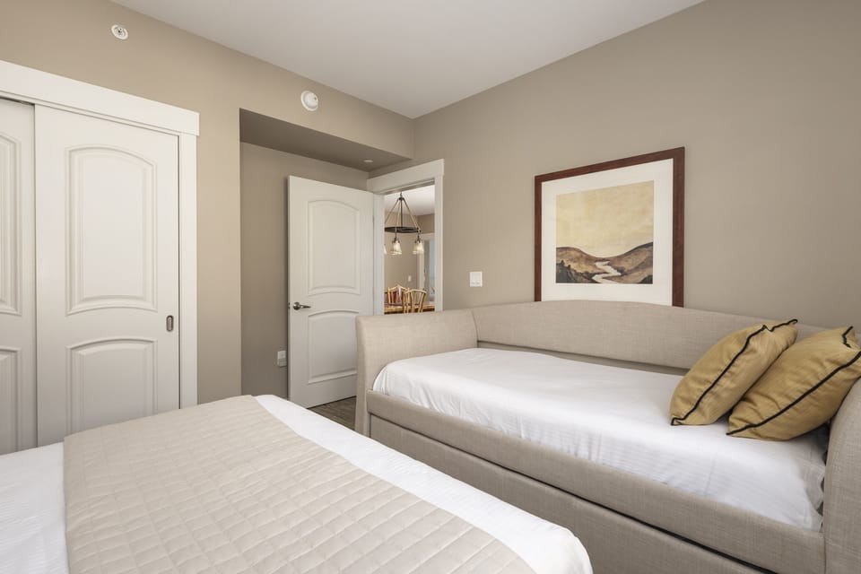Condo, 2 Bedrooms | 2 bedrooms, iron/ironing board, free WiFi