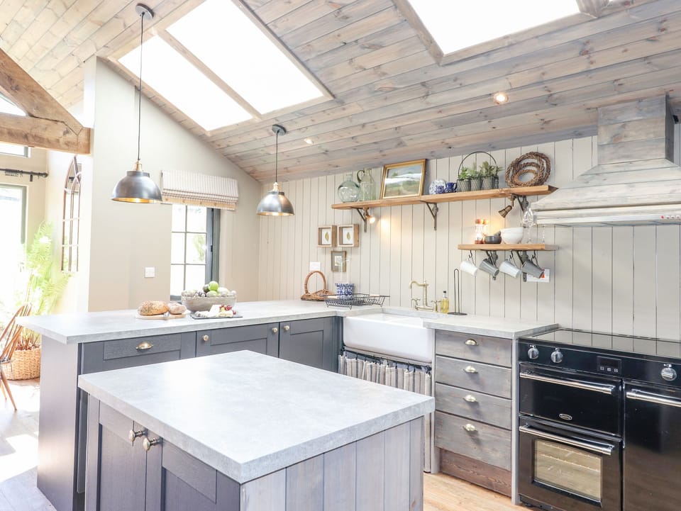 Fridge, dishwasher, electric kettle, toaster