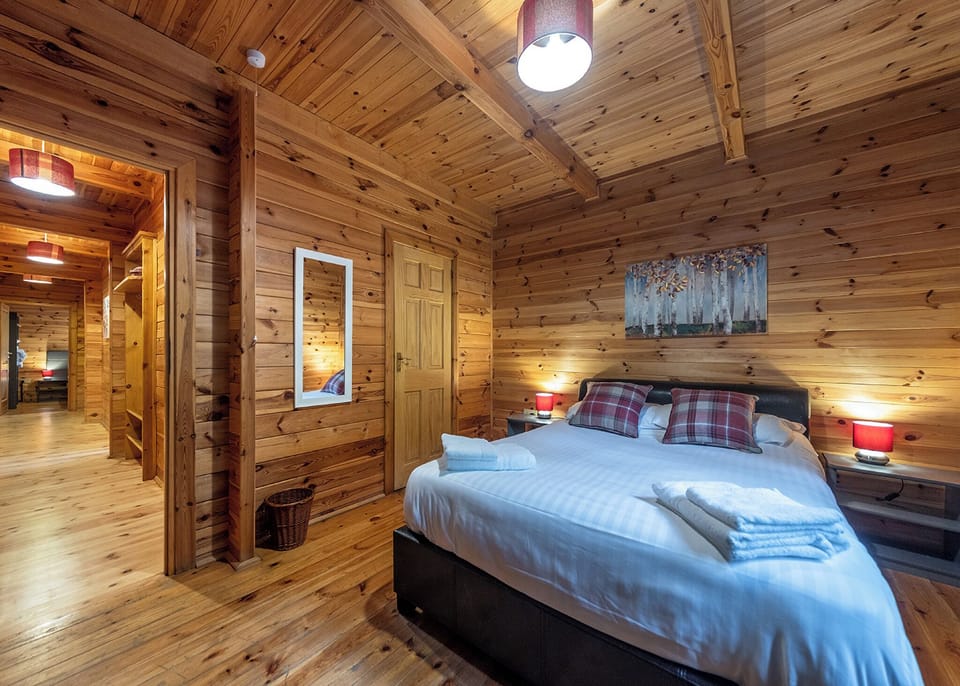 Bedroom, Bed, House