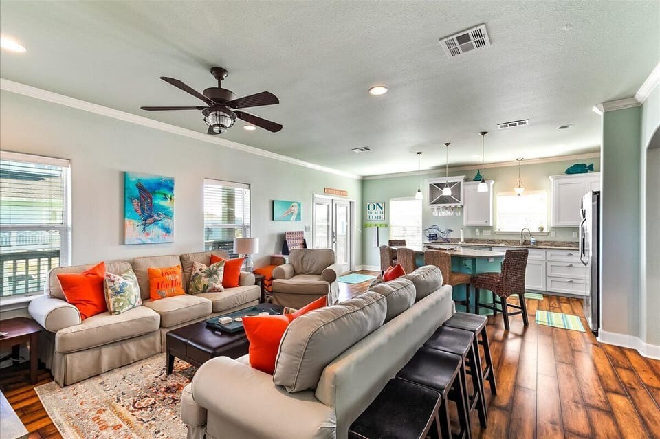 Open space living for you to enjoy with your family & friends
