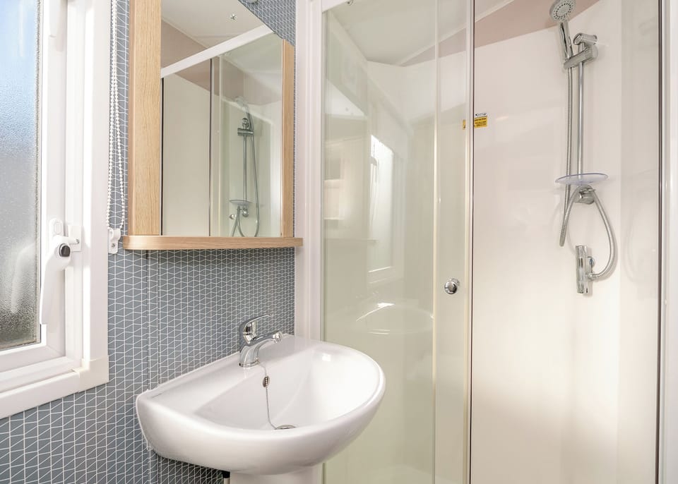 Shower, Bathroom, House