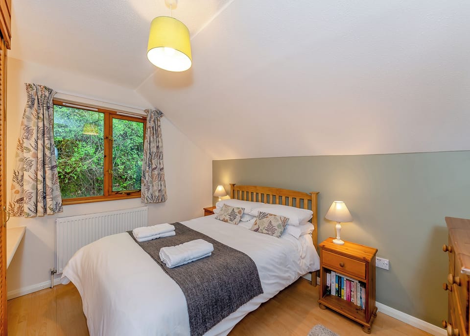Bedroom, Bed