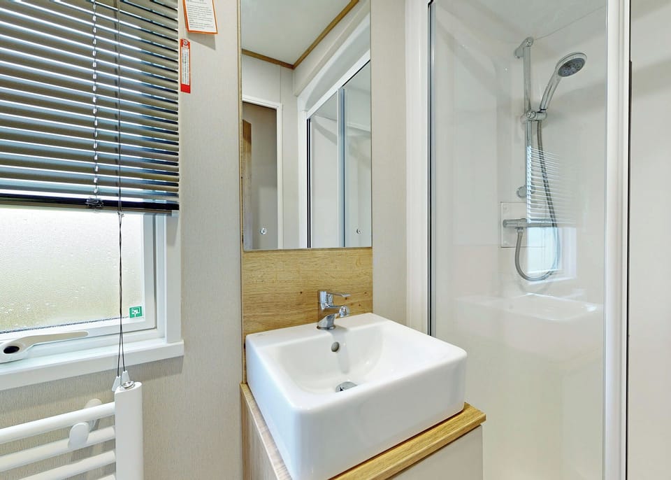 Shower, Bathroom, House