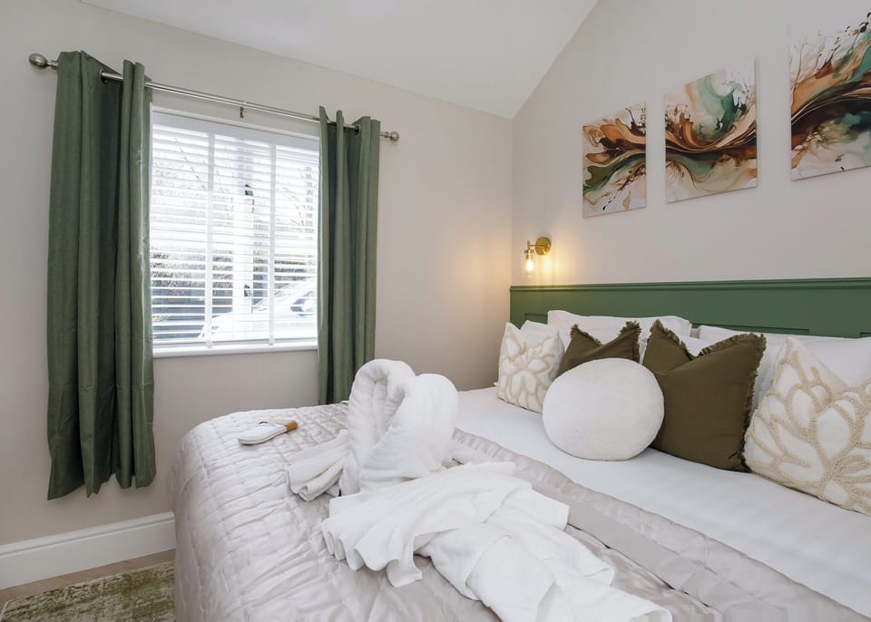 Bed, Bedroom, House