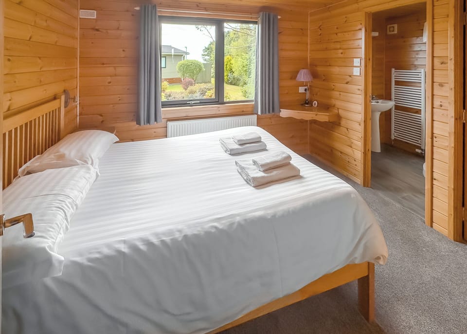 Bedroom, Bed, House