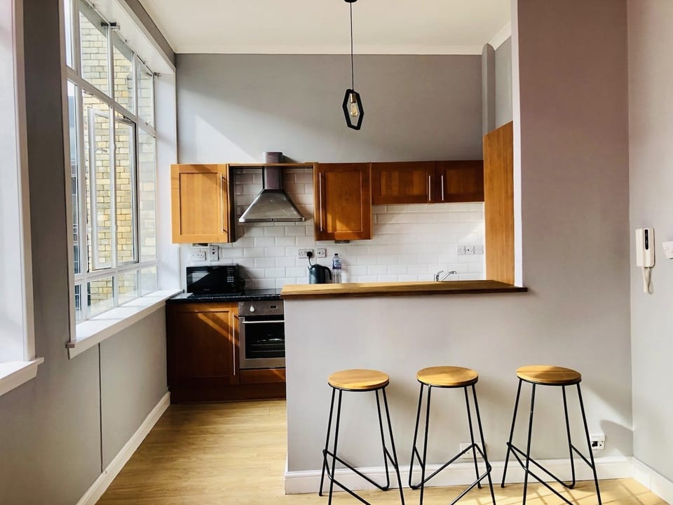 Apartment | Private kitchen | Fridge, microwave, oven, stovetop