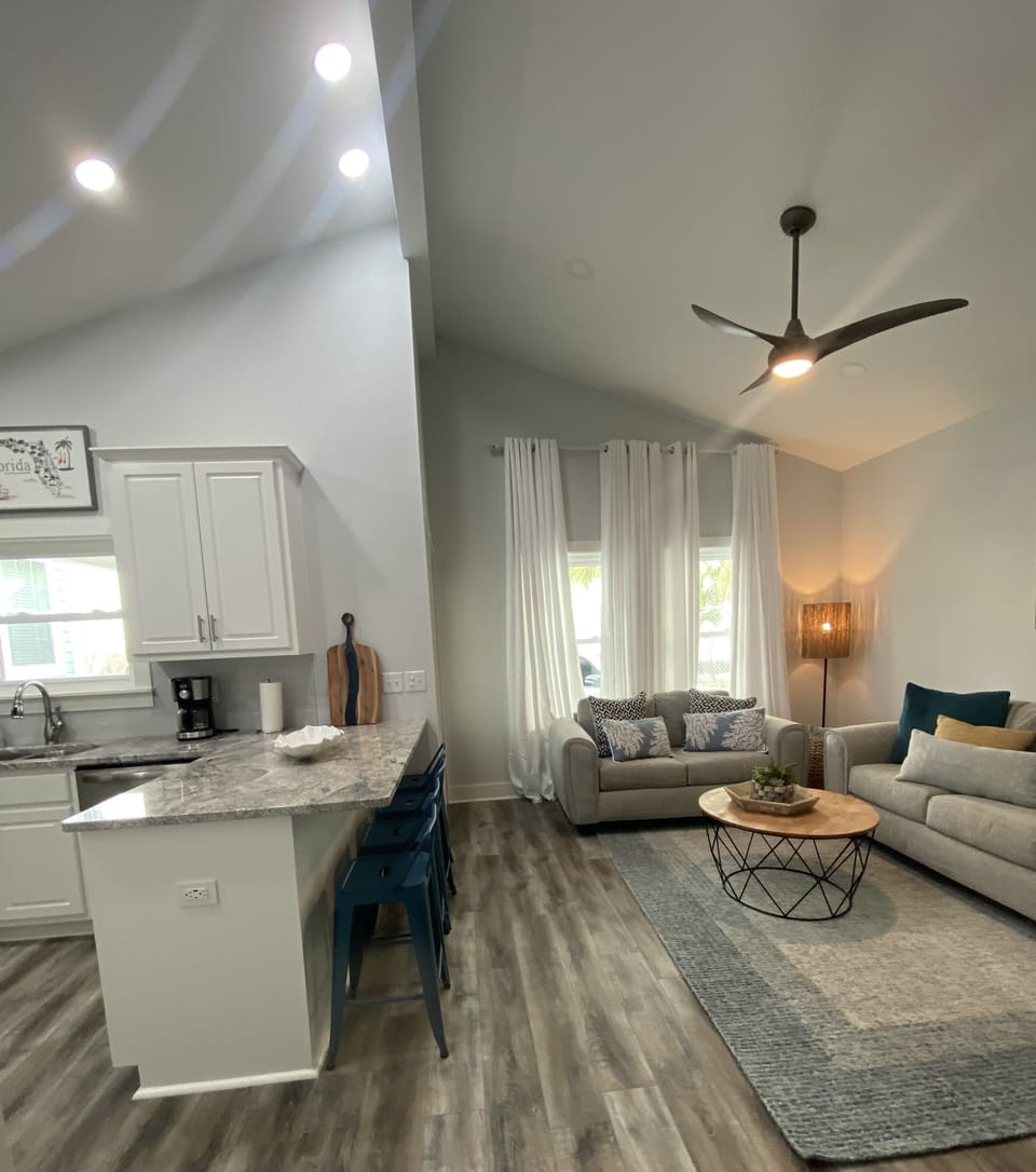 Living Room/Kitchen (fully stocked)