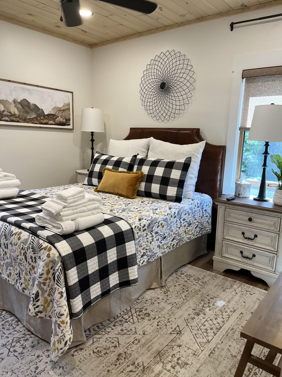 Upstairs Bedroom 1 with Queen Bed