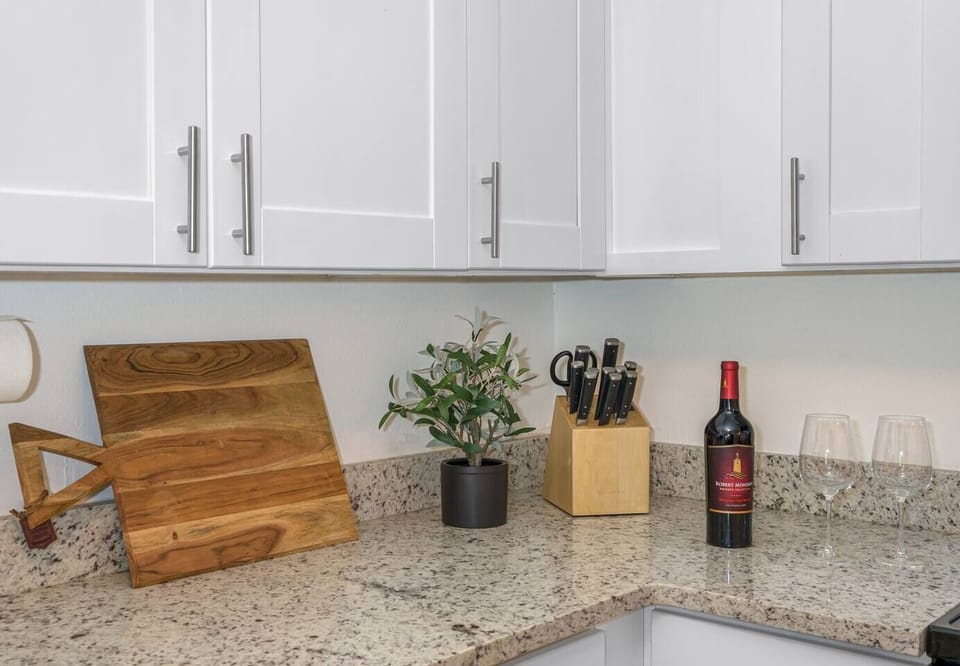 Make great meals to enjoy with everyone in our fully equipped kitchen
