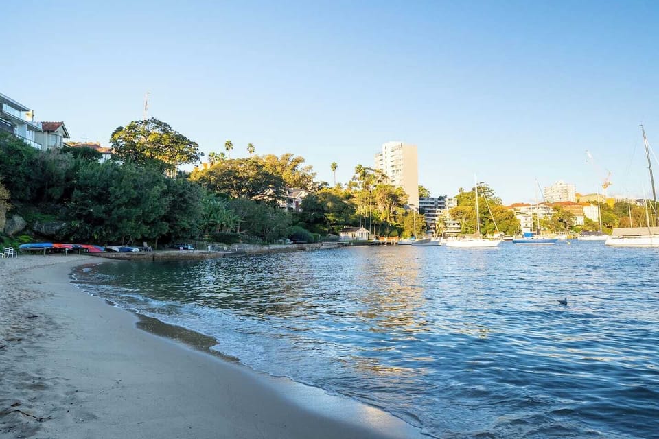 Getawayz NSW - Bay Court III -Spacious Waterside Studio next to Hayes Beach, Cafes & Ferry!