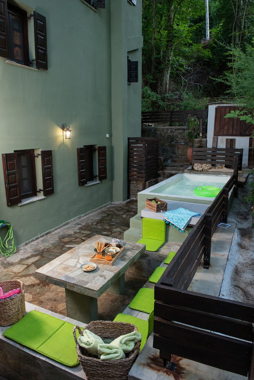 Terrace/patio