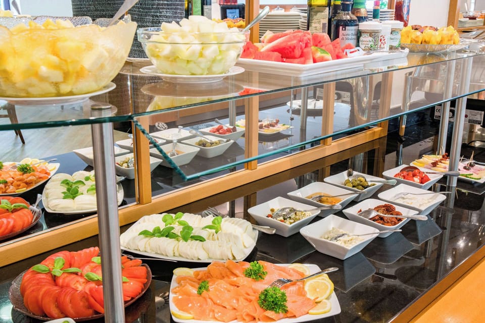 Daily buffet breakfast for a fee