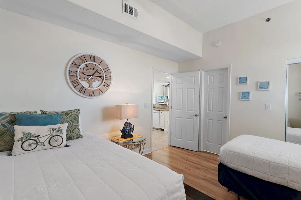 Guest bedroom
