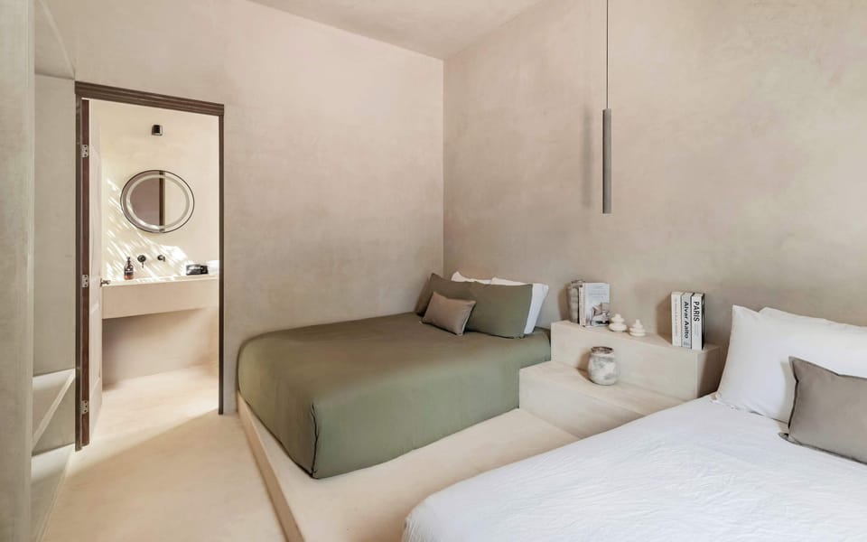 Fresh linens, cool tones & air-conditioned comfort. Sleep well.