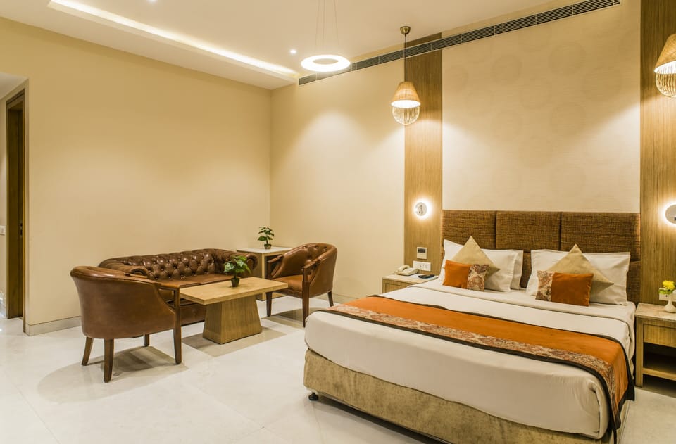 Club Premium Room | Blackout drapes, soundproofing, iron/ironing board, bed sheets