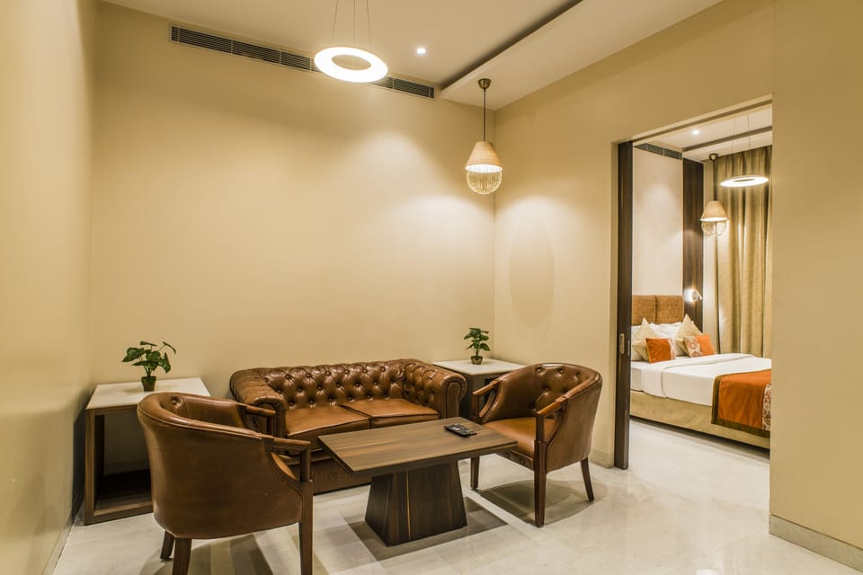Suite Room | Living area | LCD TV