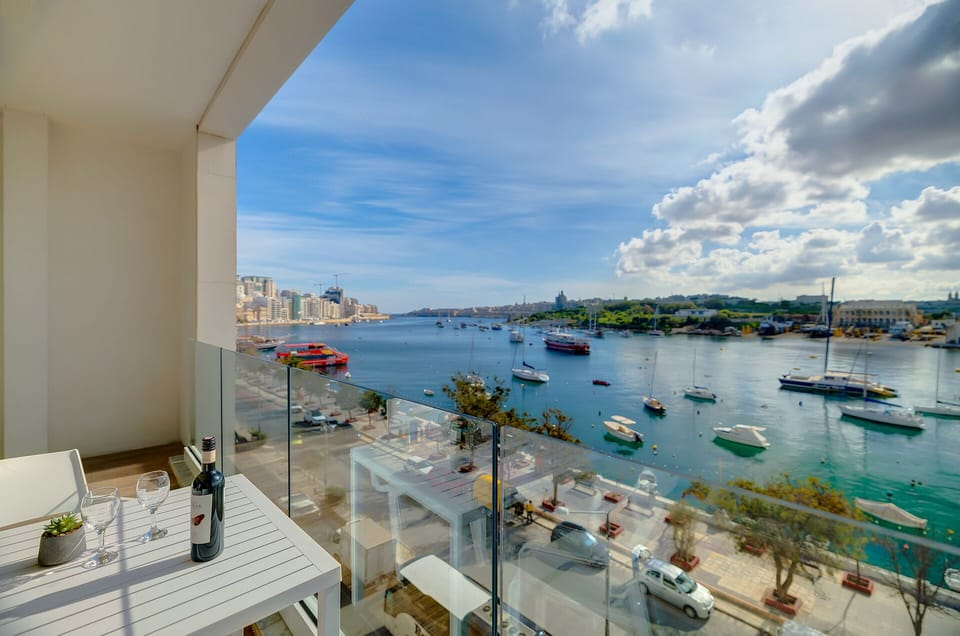 Apartment (3 Bedrooms) | View from room