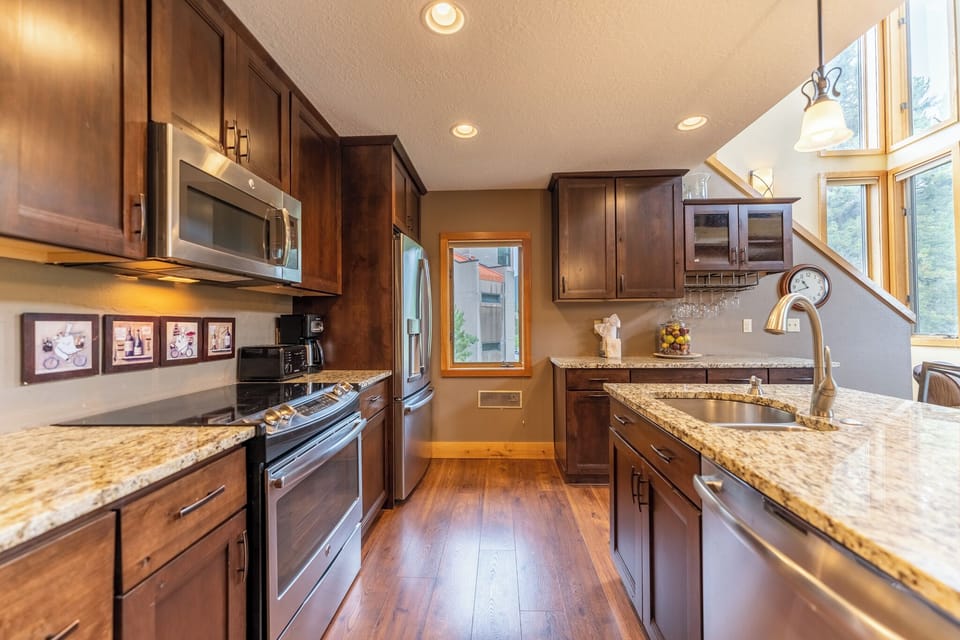 Condo (2 Bedrooms) | Property amenity