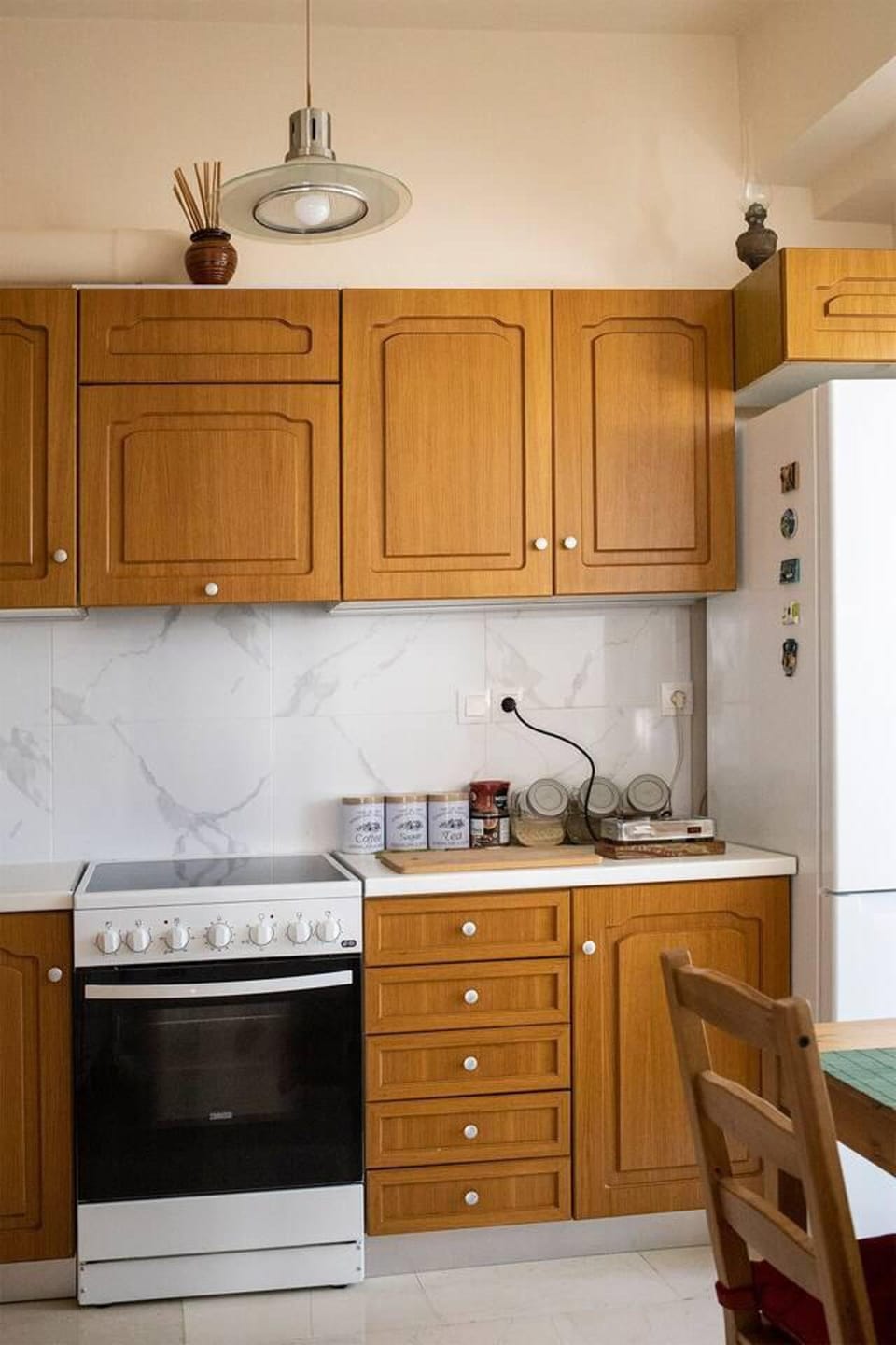 Apartment | Private kitchen | Fridge, microwave, oven, stovetop