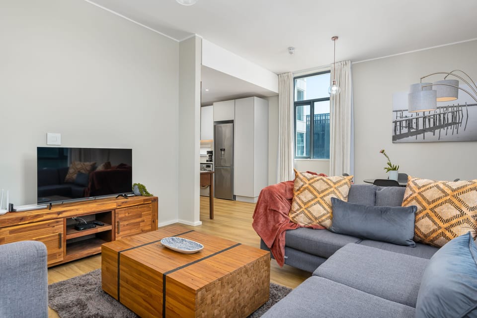 Classic Apartment | Living area | 42-inch TV with cable channels, Netflix, streaming services