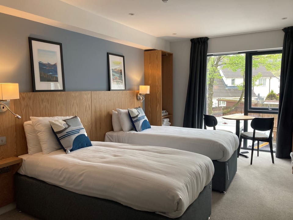 Deluxe Double or Twin Room, Non Smoking | Iron/ironing board, free WiFi, bed sheets