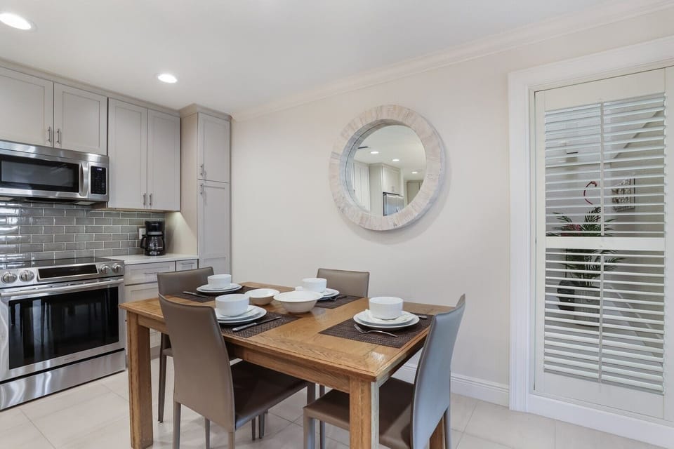 Condo, 2 Bedrooms | Private kitchen | Coffee/tea maker