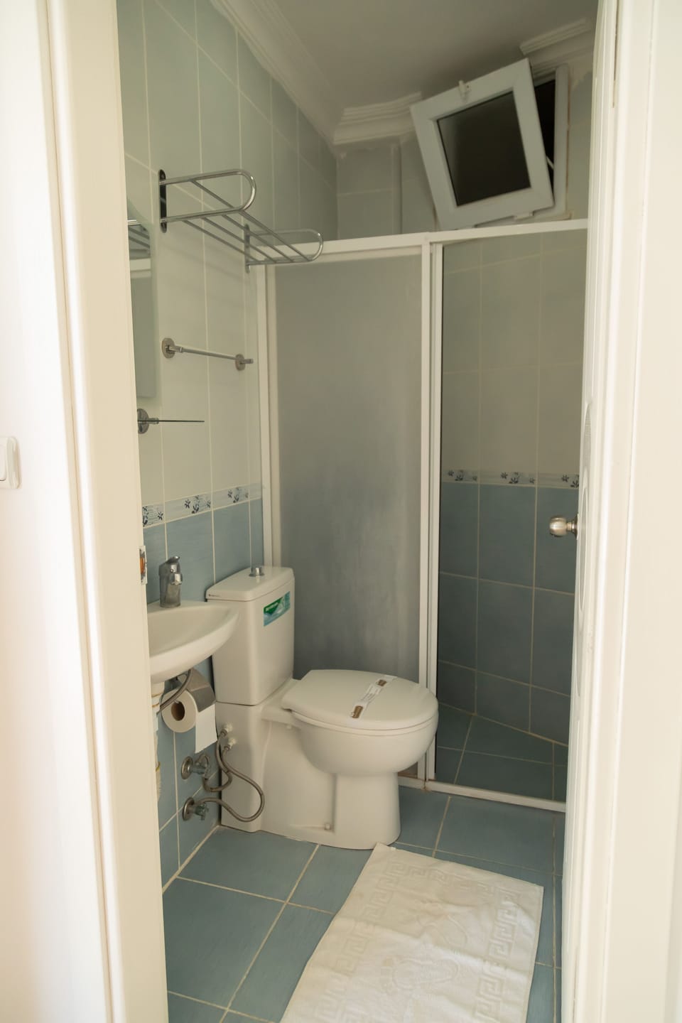 1 bedroom, premium bedding, free WiFi, bed sheets