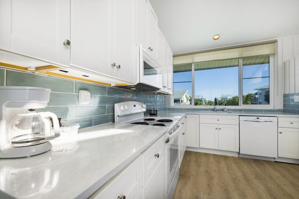 Plenty of counterspace in this update kitchen!