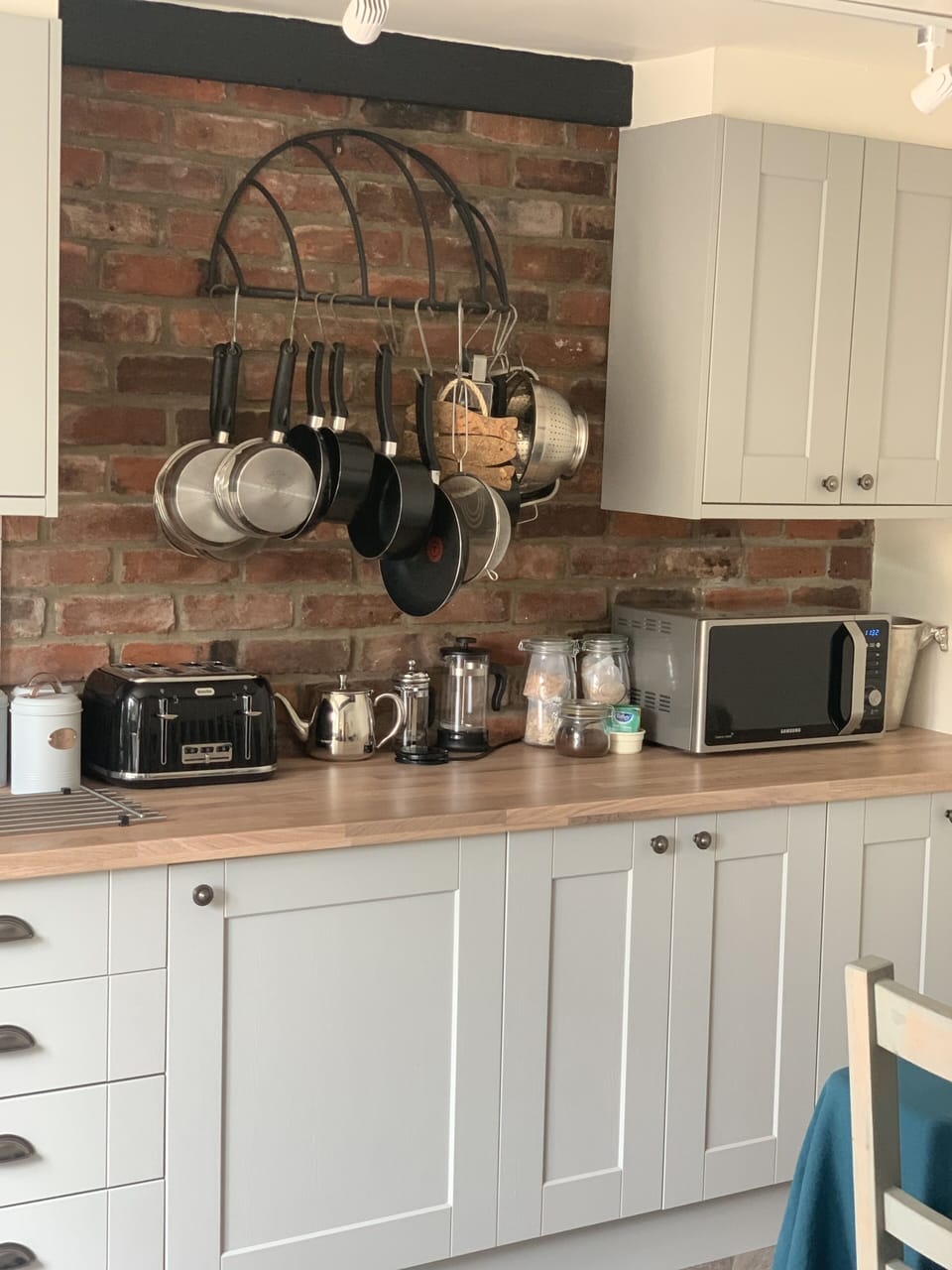 Well equipped kitchen 