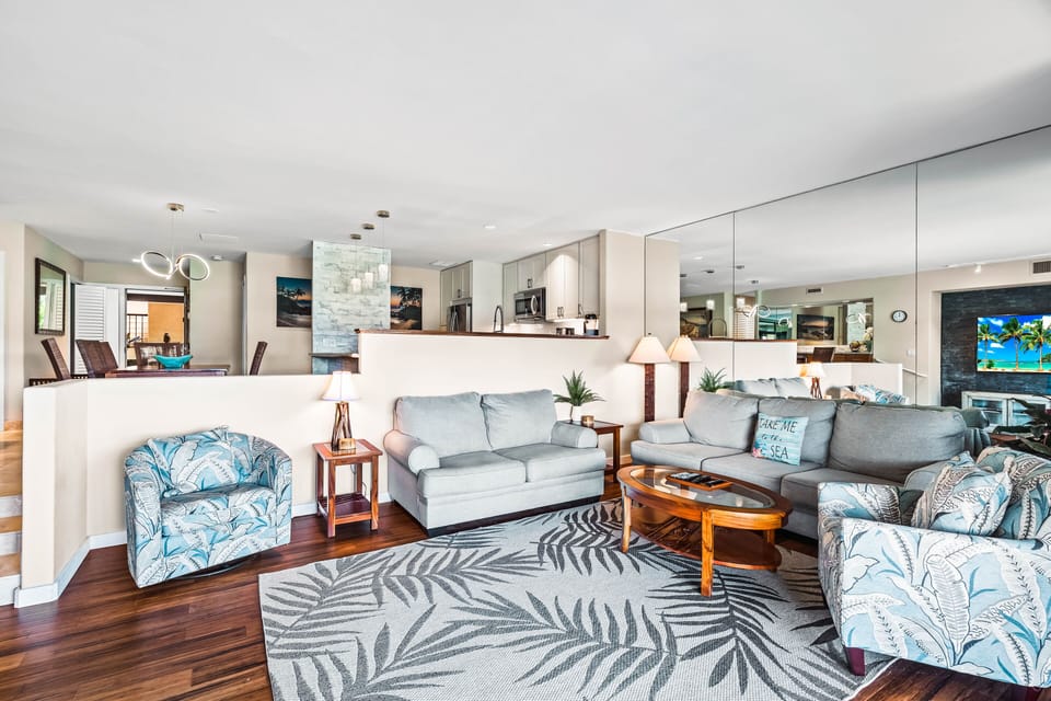 Beautifully decorated featuring Hawaiian inspired decor and furnishings