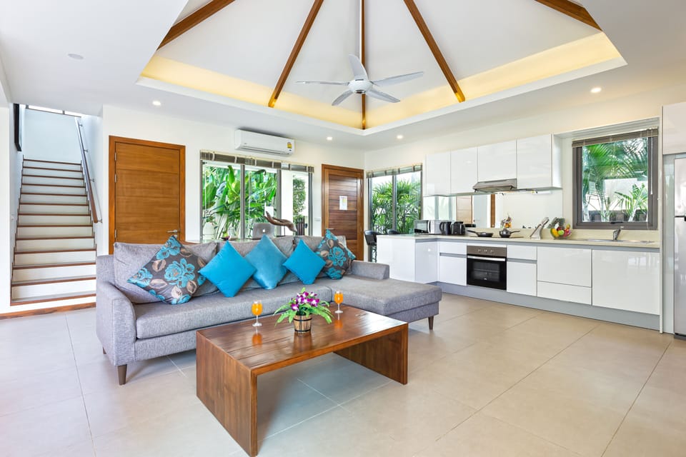 Luxury Villa | Living room | 40-inch LED TV with cable channels, TV