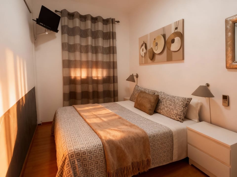 Classic Double Room, Air conditioning | Desk, WiFi (free), bed sheets