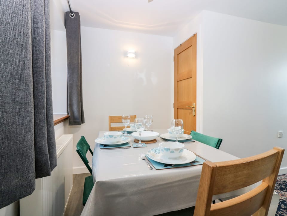 Fridge, electric kettle, toaster, cookware/dishes/utensils