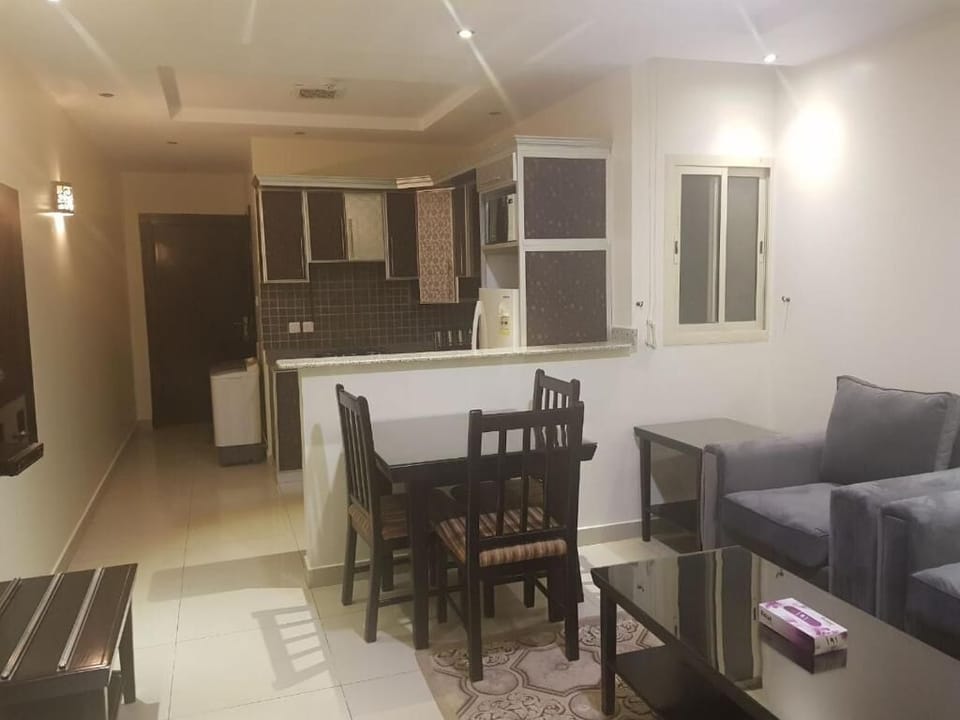 Basic Suite | 1 bedroom, in-room safe, blackout drapes, iron/ironing board